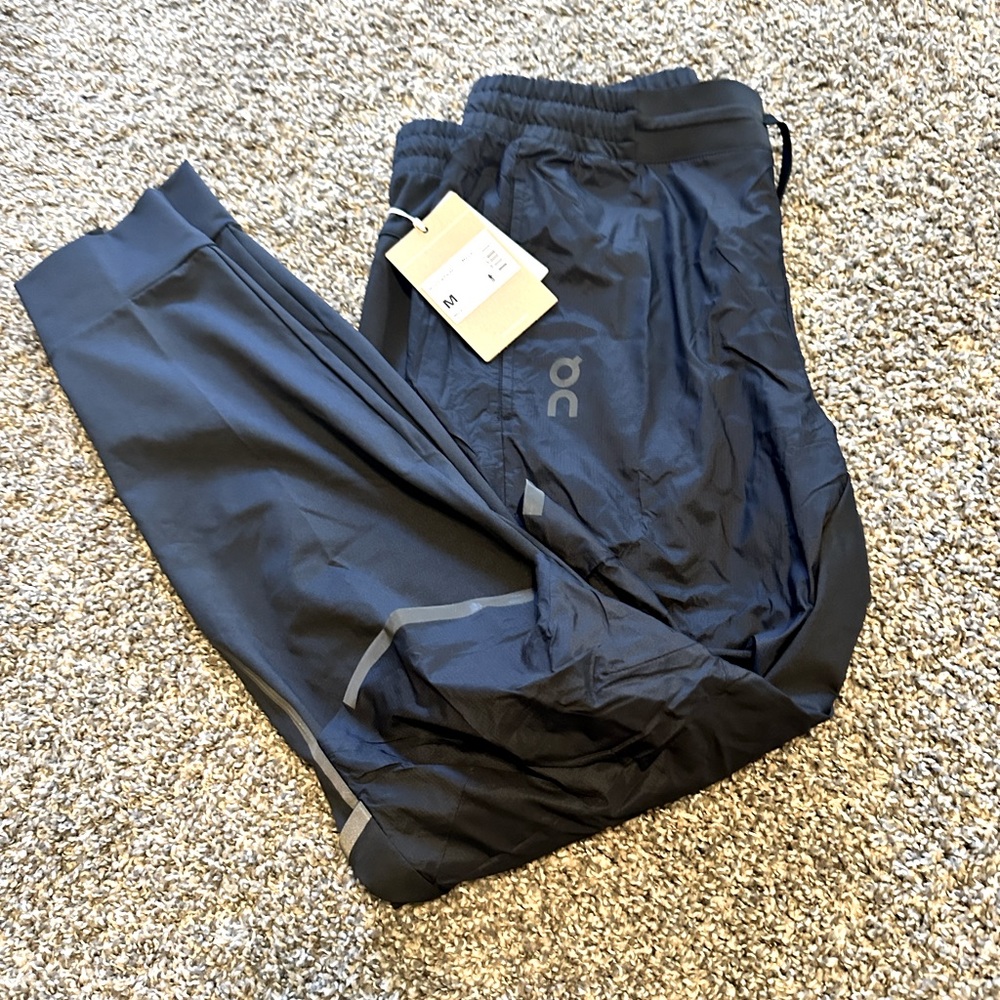 On running Men’s Medium Black Running pants brand new with tags
